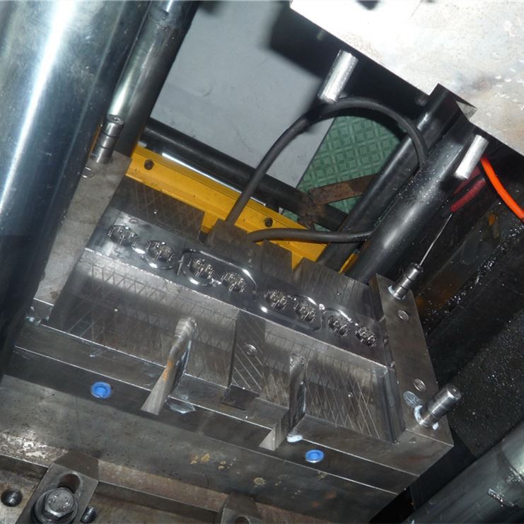 প্লাস্টিকের কাঁচামালগুলিতে মনোযোগ দেওয়া প্রয়োজন